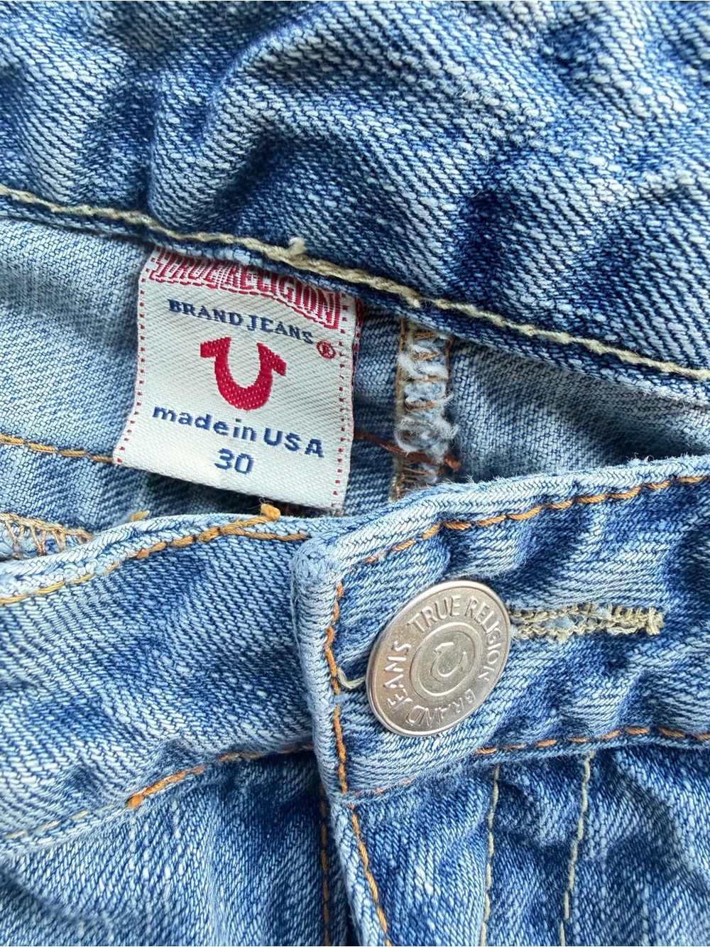 True Religion BOBBY limited embroidered jeans
Size 30 inseam 31” - Picture 6 of 8